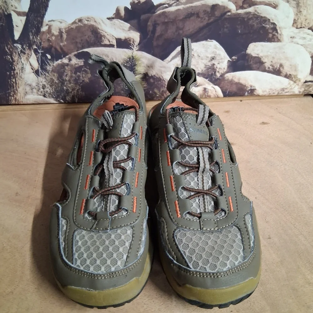 Simms Westshore Fishing Sandals Mens 9 Tan Orange Bungee Closed Toe